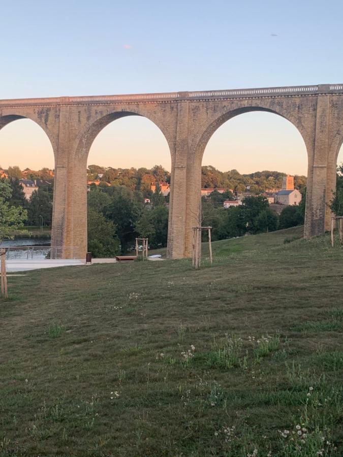 Le Gite No 2 Le Vigeant Εξωτερικό φωτογραφία